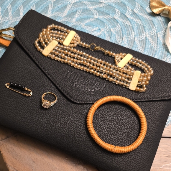 Milkmaid Black Clutch Bag W/ Matching Jewelry Haul. All Included! - Picture 8 of 9